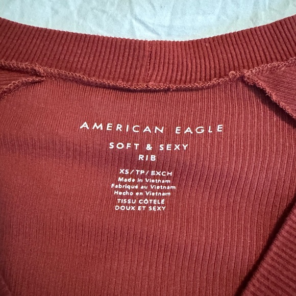 ✨AMERICAN EAGLE TOP - Picture 2 of 3